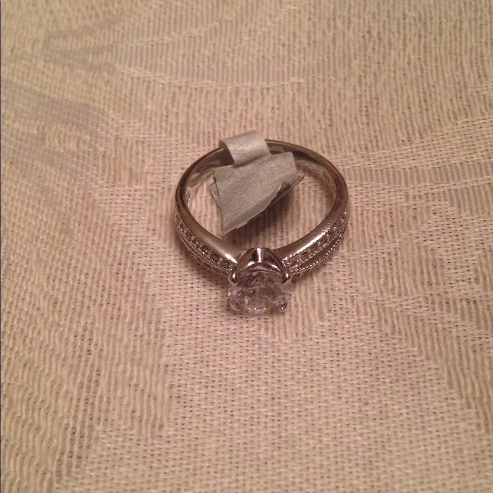 Jewelry - Picture 3 of 5